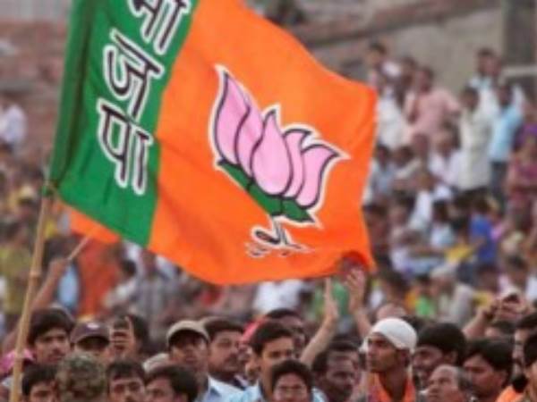 दिल्ली के पास ब्रान्च के लिए जगह की तलाश