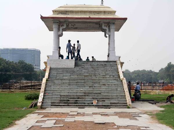 कैसे बदला जाएगा मैदान का नाम कैसे बदला जाएगा मैदान का नाम