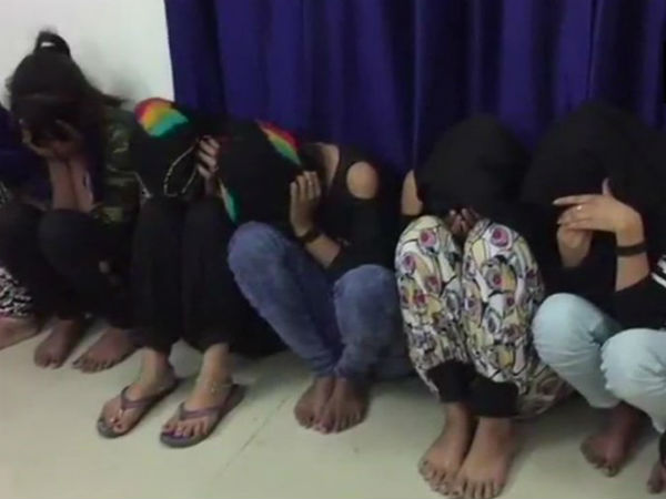 6 महिलाएं भी करवाती थीं बच्चियों से गंदा काम 