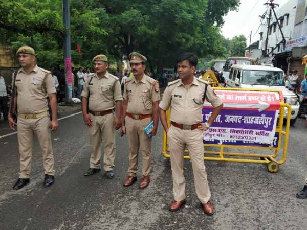 Traffic jam in Shahjahanpur road opened by SP