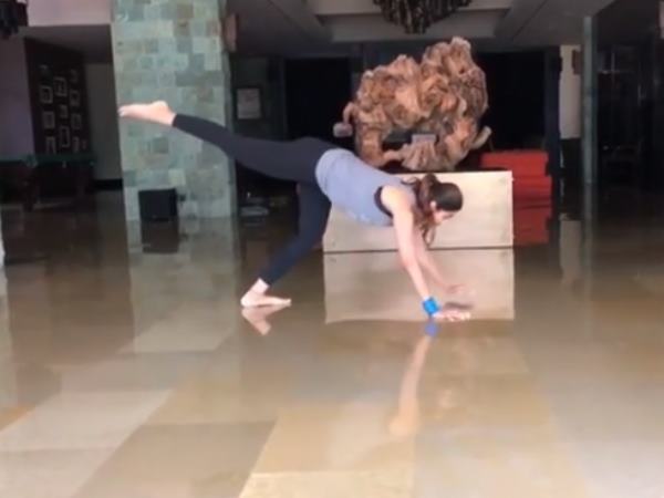 Shilpa Shetty latest yoga video share on social media Shilpa Shetty latest yoga video share on social media