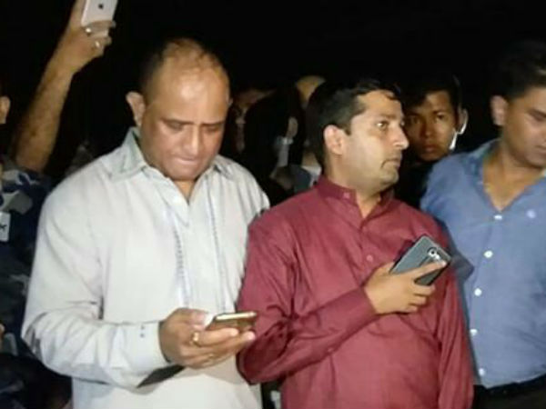 लालबकेया नदी में नाव पलटी, 40 सवार डूबे, 30 लापता लालबकेया नदी में नाव पलटी, 40 सवार डूबे, 30 लापता