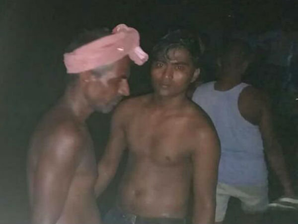 लालबकेया नदी में नाव पलटी, 40 सवार डूबे, 30 लापता लालबकेया नदी में नाव पलटी, 40 सवार डूबे, 30 लापता