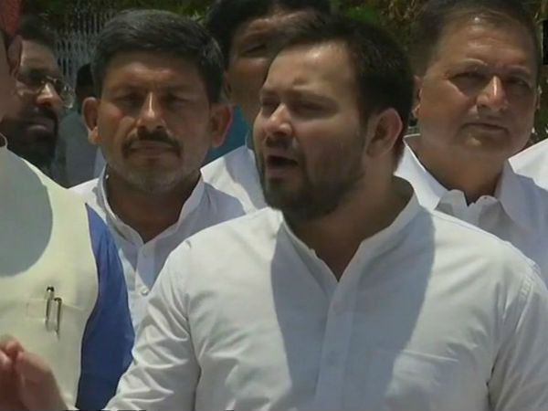 तेजस्वी ने साधा निशाना 