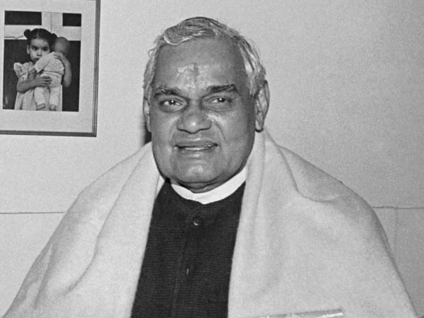 जब पंडित नेहरू ने वाजपेयी से कहा था- एक दिन पीएम बनोगे