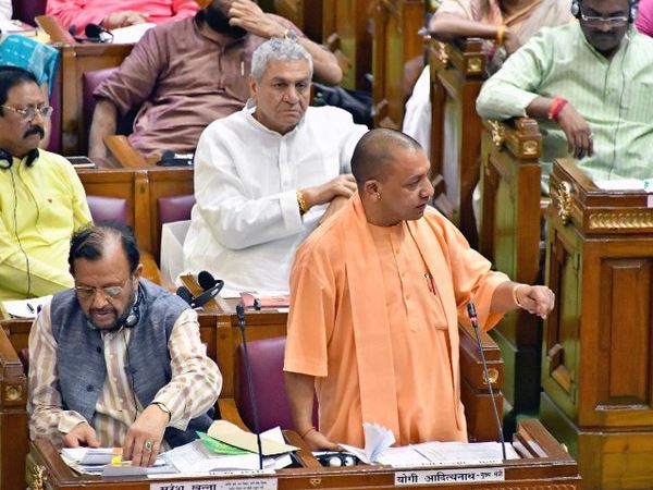 पिछले 16 महीनों में एक भी दंगा यूपी में नहीं हुआ 