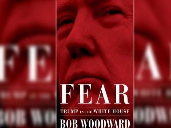 ट्रंप ने वुडवर्ड को कहा 'धुर्त'