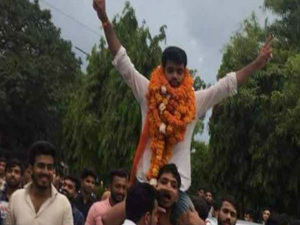 DUSU Elections 2018: ABVP candidates won the posts of president, vice president & joint secretary respectively. DUSU Elections 2018: ABVP candidates won the posts of president, vice president & joint secretary respectively.