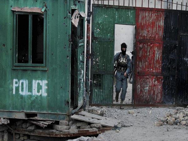 तालिबान क्यों लड़ाई नहीं छोड़ रहे? तालिबान क्यों लड़ाई नहीं छोड़ रहे?