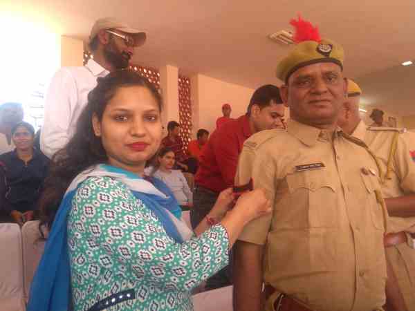 16 हजार लोग मौजूद 16 हजार लोग मौजूद