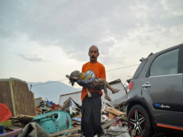 अब तक 832 की मौत