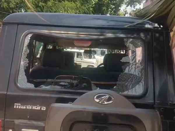 dial 100 policemen beaten by the villagers in hardoi