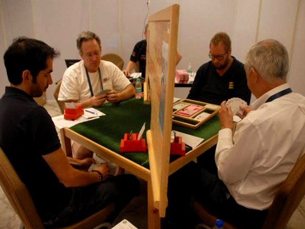 क्या है ताश के पत्तों का ये खेल 'ब्रिज'