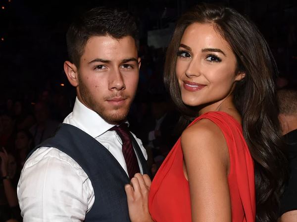 दो साल डेट करने के बाद हुए अलग दो साल डेट करने के बाद हुए अलग