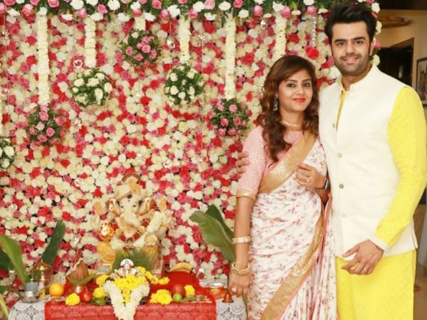 मनीष पॉल ने फूलों से सजाए गणपति