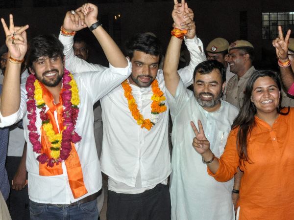 एनएसयूआई ने लगाया फर्जी डिग्री का आरोप एनएसयूआई ने लगाया फर्जी डिग्री का आरोप