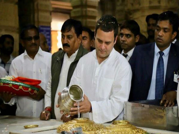 हिंदुओं की भावनाओं को ठेस पहुंचाने वाली बात जरा राजनीतिक लगती है हिंदुओं की भावनाओं को ठेस पहुंचाने वाली बात जरा राजनीतिक लगती है