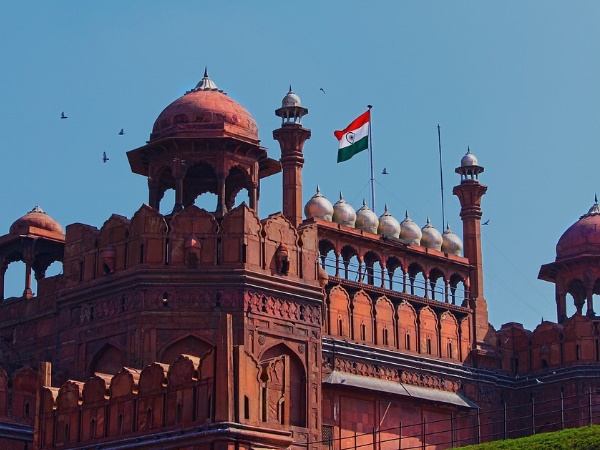 अगस्त में जिन स्मारकों का टिकट किया गया था महंगा अगस्त में जिन स्मारकों का टिकट किया गया था महंगा