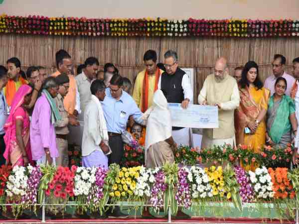 भाजपा सरकार है अंगद का पैर