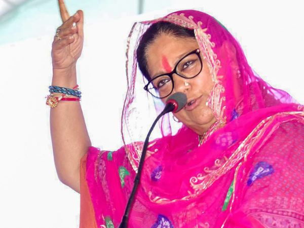 'मुख्यमंत्री के शासन से जूझ रहा है राज्य' 'मुख्यमंत्री के शासन से जूझ रहा है राज्य'