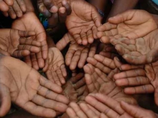 बारिश के चलते कई दिनों तक भीख मांगने नहीं जा पाए