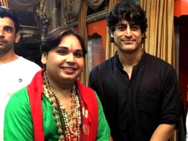 पीएमओ की ओर से शिकायत के बाद हुई गिरफ्तारी पीएमओ की ओर से शिकायत के बाद हुई गिरफ्तारी