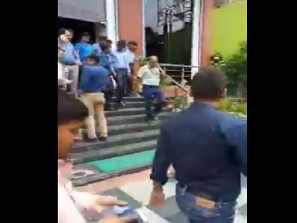 Earthquake of 5.5 Richter scale in bihar west bengal and assam, offices evacuated in many cities