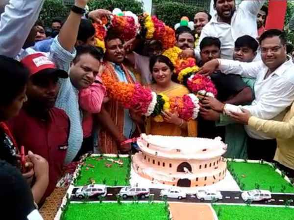 सोशल मीडिया पर वायरल हो गया वीडियो