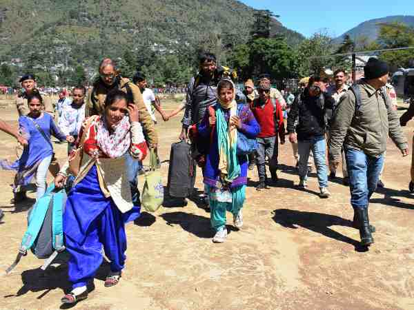  672 people have been rescued in Himachal pradesh by rain devastation