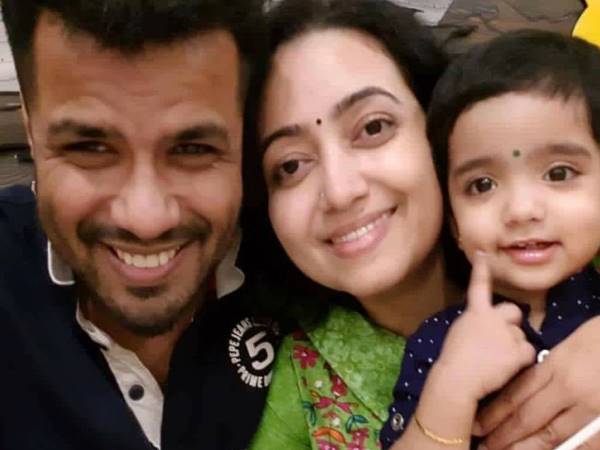 Violinist musician Bala bhaskar critically injured, daughter Dead After Accident in Kerala Violinist musician Bala bhaskar critically injured, daughter Dead After Accident in Kerala