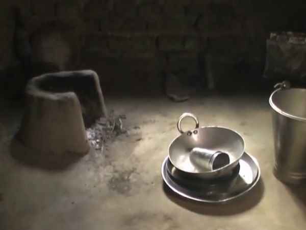 Balrampur: Three members of a family died allegedly due to food poisoning