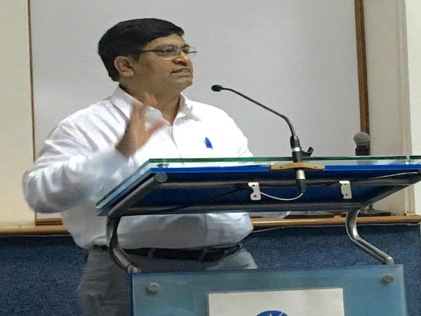 बीजेपी और आरएसएस के हैं लोग बीजेपी और आरएसएस के हैं लोग