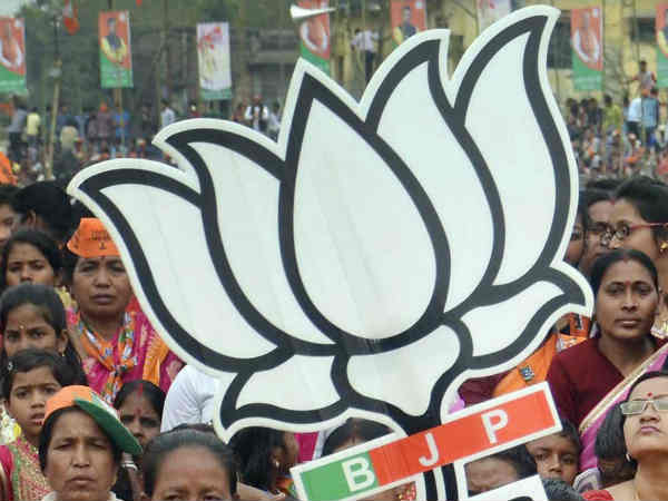 उपेक्षा से नाराज कार्यकर्ता