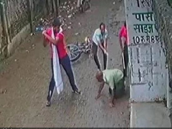 हाईकोर्ट ने पुलिस से रिपोर्ट तलब की