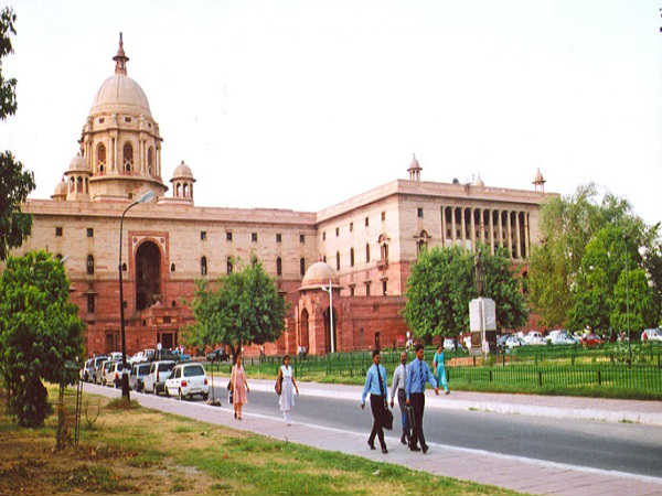 नौकरशाही भी नाराज़