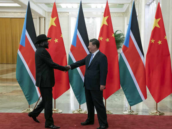 दुनिया पर कब्‍जा चाहता है चीन 