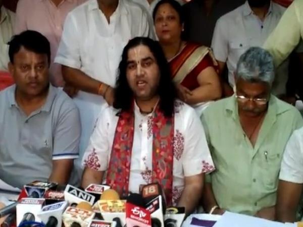 सरकार को दी थी धमकी