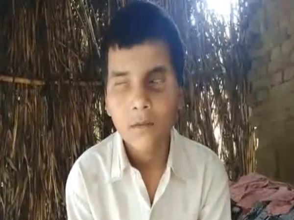 firozabad divyang child gives a message to cm yogi and ask for help firozabad divyang child gives a message to cm yogi and ask for help