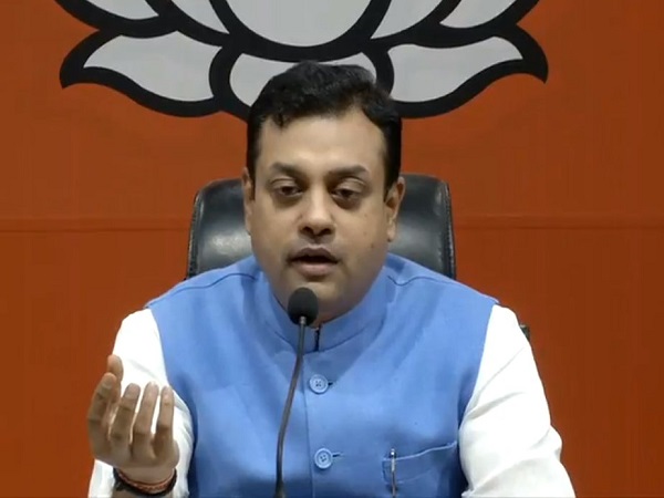 'पाकिस्तान और कांग्रेस दोनों पीएम मोदी को हटाना चाहते हैं'