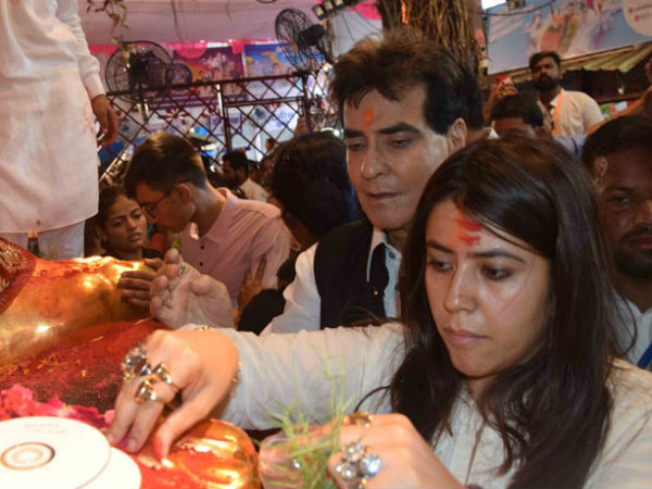 राजा के दरबार से कोई खाली हाथ नहीं लौटता राजा के दरबार से कोई खाली हाथ नहीं लौटता