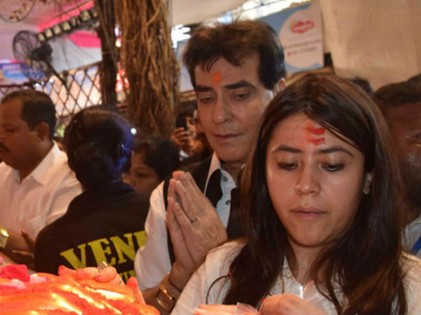 'नवसाचा गणपति' (इच्छाओं की पूर्ति करने वाला) 'नवसाचा गणपति' (इच्छाओं की पूर्ति करने वाला)