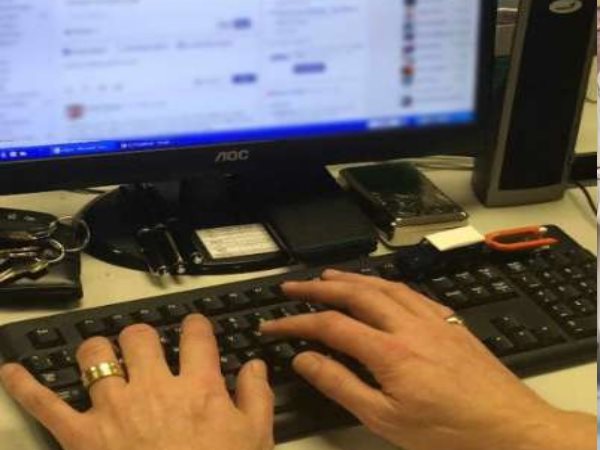 meerut police arrested inspector boy who used to send obscene message to girls through facebook meerut police arrested inspector boy who used to send obscene message to girls through facebook