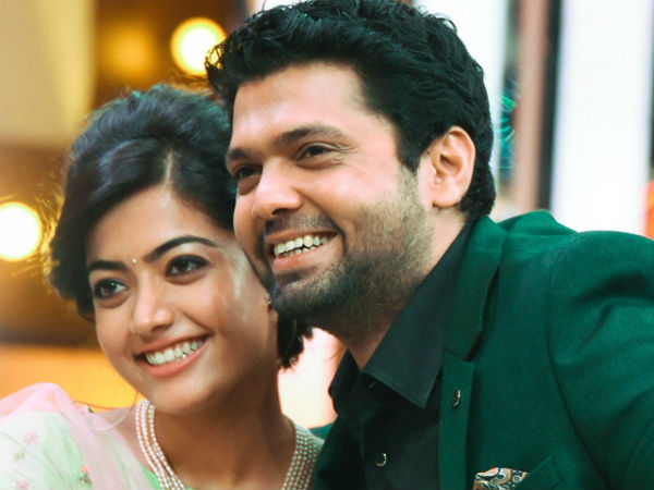  रक्षित ने अपना सोशल मीडिया अकाउंट को छोड़ा 