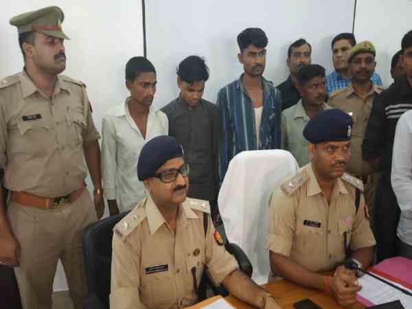 police exposed gang who do robbery during night