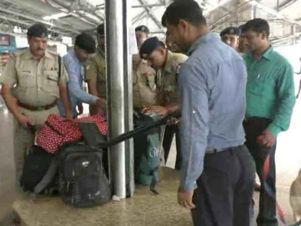 Rumor of Bomb at Gorakhpur Railway Station