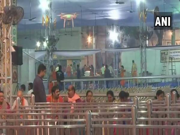 दर्शन करने के लिए भी अलग व्यवस्था