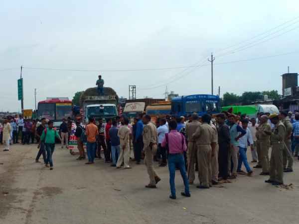 देवकीनंदन के आने की चर्चा