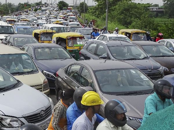  पुलिस स्टेशन में बेकार पड़े वाहनों से निपटाने की भी तैयारी