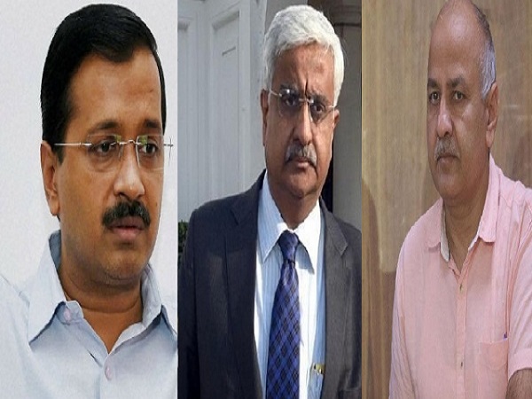 केजरीवाल-सिसोदिया पर साजिश रचने का आरोप केजरीवाल-सिसोदिया पर साजिश रचने का आरोप