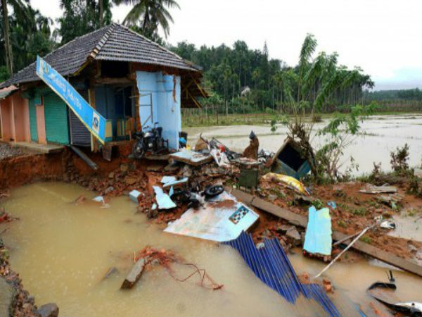 स्कूली बच्चों ने चाय बेचकर जुटाए 51 हजार